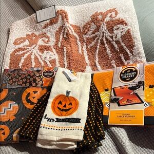 Threshold Halloween Pumpkin Decor Set - Orange and Black